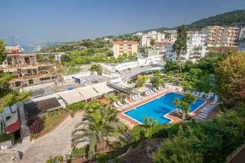 Villa Americana Park Hotel in Rodi Garganico, foto 2