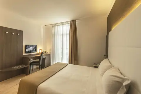 Hotel Ambassador Monaco in Monaco — foto 13