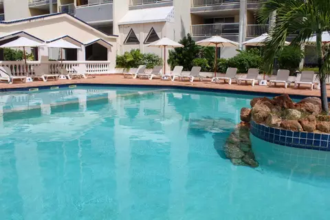 Sapphire Beach Club Resort in Cupecoy — foto 17