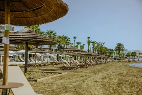 The Golden Bay Beach Hotel in Larnaca — foto 22
