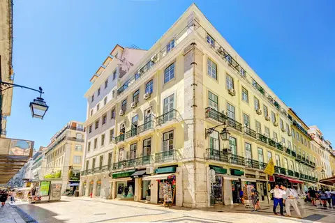 LX Rossio Hotel in Almada