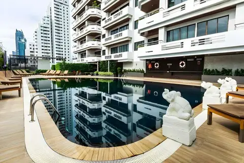 Centre Point Sukhumvit 10 in Bangkok