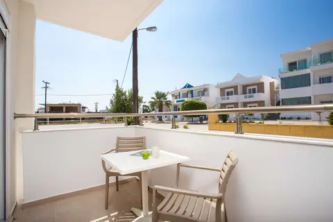 Avi Suites Faliraki Center in Φαληράκι — foto 8