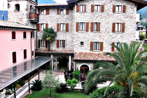Hotel Antico Monastero in Toscolano Maderno — foto 18