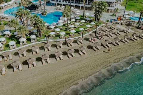 The Golden Bay Beach Hotel in Larnaca — foto 4