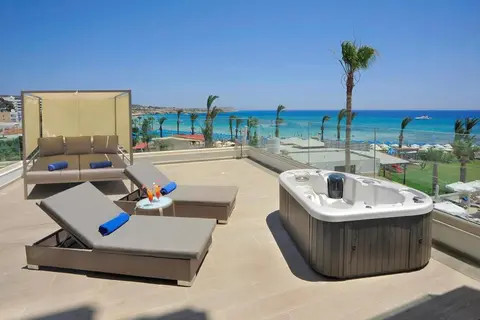 Nelia Beach Hotel in Ayia Napa — foto 24