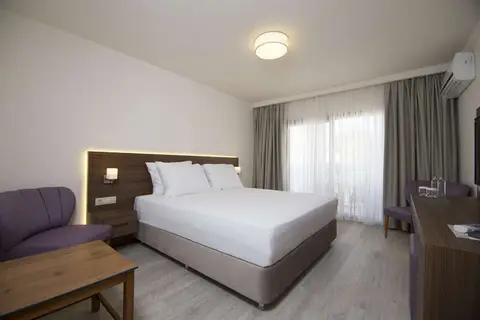 Altamare Hotel in Kuşadası — foto 5