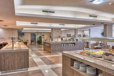 Hotel Kavkaz Golden Dune in Несебър — foto 12