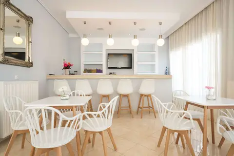Hotel Defkalion in Πέτρα — foto 9