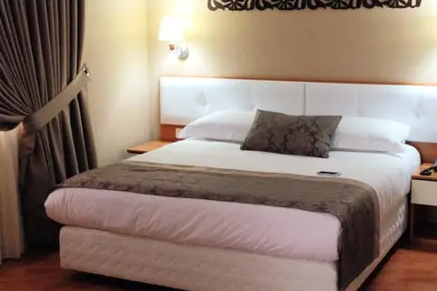 Hotel Arvi in Durres — foto 19