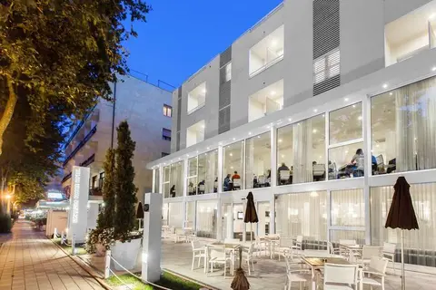 Color Mokambo Shore Design Hotel in Cesenatico — foto 14
