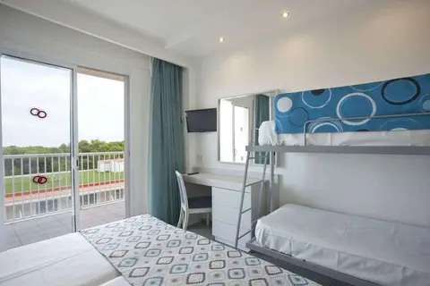 Club Hotel Aguamarina in es Mercadal — foto 7