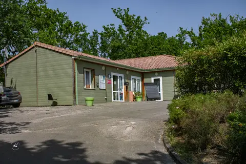 Vakantiepark Hameaux Des Lacs in Monclar-de-Quercy — foto 13