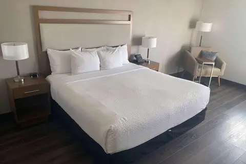 La Quinta Inn & Suites by Wyndham Ft Lauderdale Cypress Cr in Fort Lauderdale — foto 26