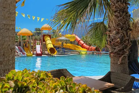 Aeolos Beach Resort in Korfoe — foto 4
