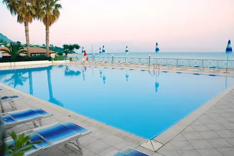 Hotel Villaggio Baia d'Ercole in Rome — foto 17