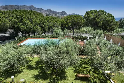 Appartementen Residence Villa Collina in Giardini Naxos — foto 12