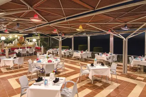 The Grand Blue Sky International in Kuşadası, foto 14