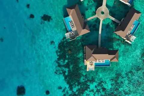 Avani+ Fares Maldives Resort in Fares Island — foto 6