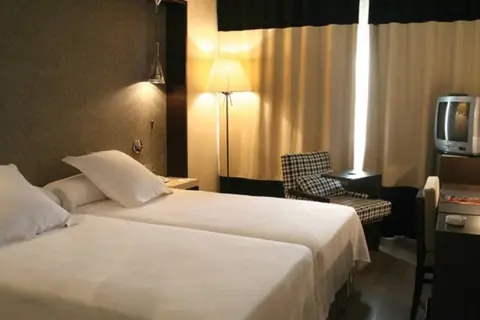 Hotel Mercader in Madrid — foto 2