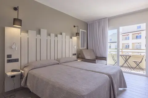 W Ibiza in Santa Eulària des Riu — foto 10