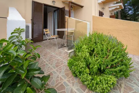 Karavados Beach Hotel in Καραβάδος — foto 20