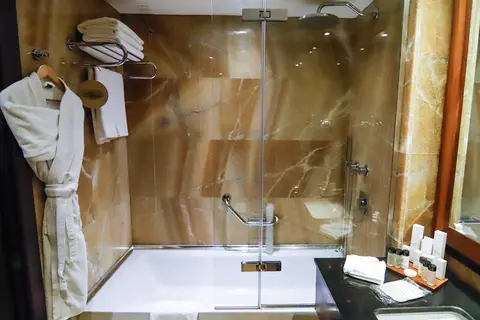 Crowne Plaza Harbiye in Fatih — foto 27