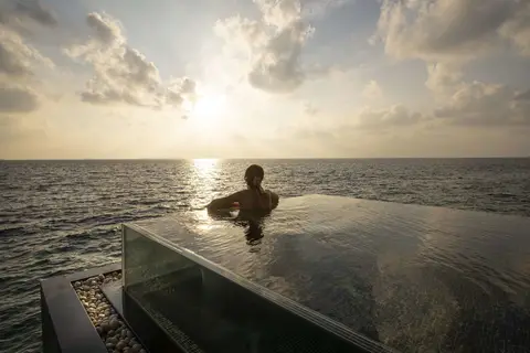 OUTRIGGER Maldives Maafushivaru Resort in Maafushivaru — foto 29