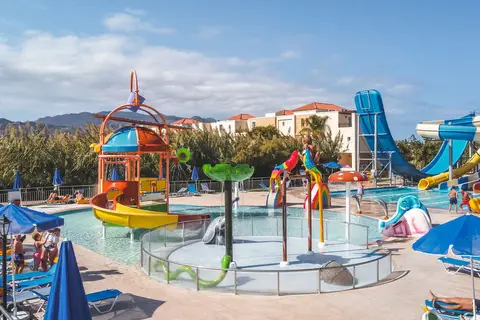 Chrispy Waterpark Resort in Kolymbari — foto 3