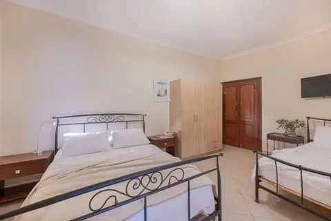 Epavlis in Δημοτική Ενότητα Θήρας — foto 14