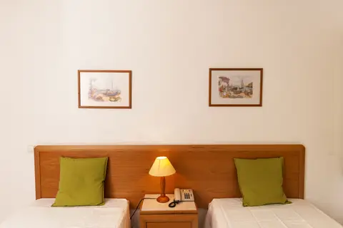 Hotel Plaza Real in Mexilhoeira Grande — foto 20