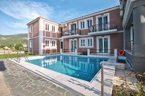 Sun & Sea Luxury Hotel in Πέτρα