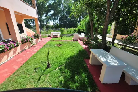 Acharavi Garden in Αχαράβη — foto 24