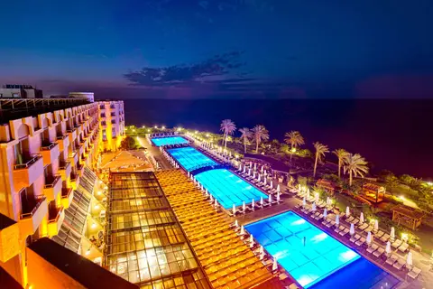 Merit Park Hotel & Casino in Karaoğlanoğlu Caddesi, Girne — foto 23
