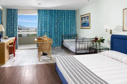 Fly & Go Dionysos Hotel foto 10