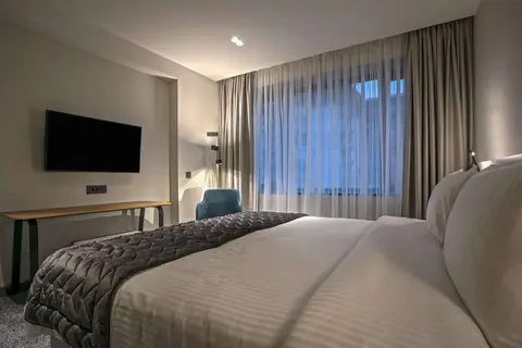 Hotel Mona Plaza in Belgrado — foto 18