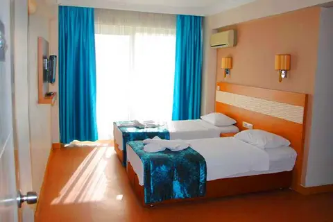 Hotel Flora Suites in Kuşadası — foto 6