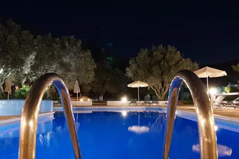 White Rock Apartments in Marathokampos, foto 24