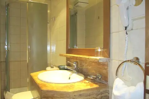 Hotel Doro City in Tirana — foto 11