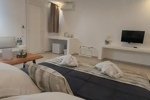 Ambience Suites in Santorini Yachting Club, foto 28