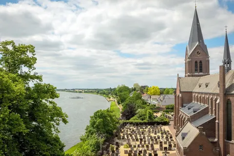 Over de Maas naar Limburg en Wallonië met mps Johann Strauss foto 3