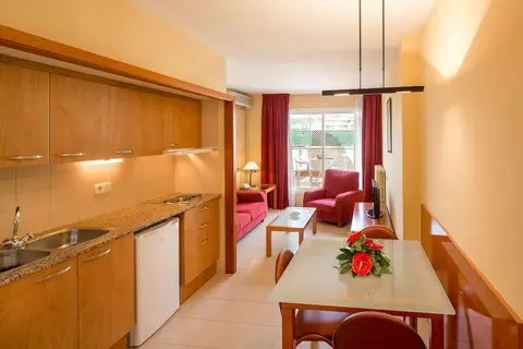 Aparthotel Bertran in Barcelona — foto 6