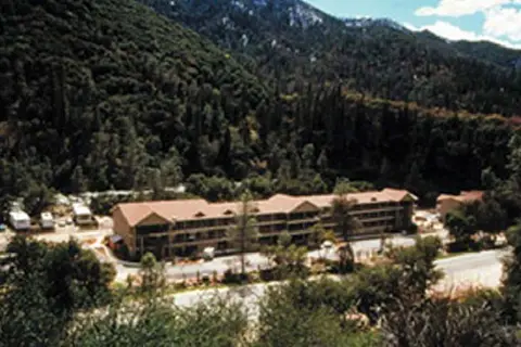 Yosemite View Lodge in El Portal