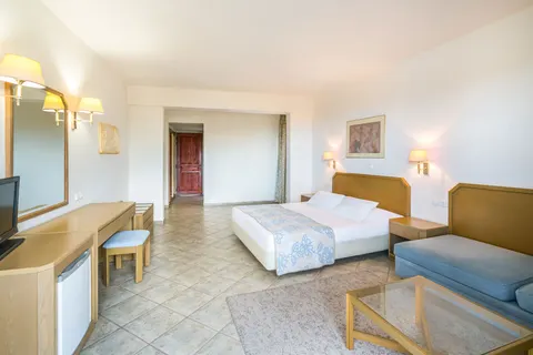 Fly & Go Iberostar Waves Creta Panorama & Mare in Municipality of Milopotamos — foto 13