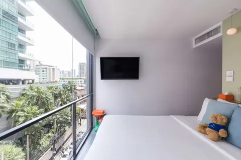 S Box Sukhumvit Hotel in Bangkok