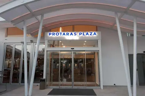 Protaras Plaza Hotel in Παραλίμνι — foto 13