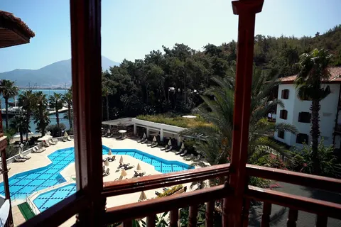 Fly & Go Letoonia Club & Hotel foto 7