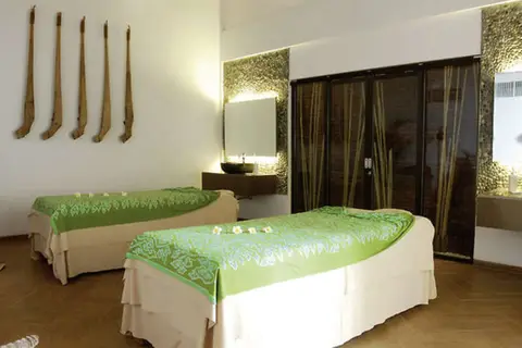 Away Bali Legian Camakila in Legian, Bali — foto 12