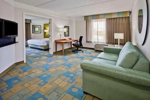 La Quinta Inn & Suites by Wyndham Ft. Lauderdale Airport in Hollywood — foto 23