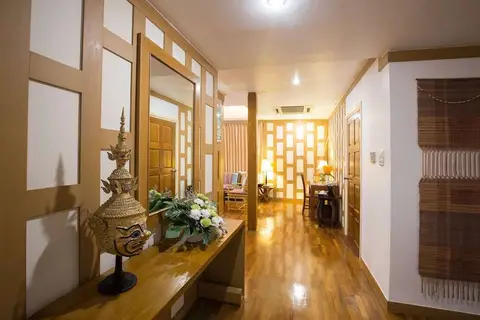 Tarntawan Hotel Surawong Bangkok​ in Bangkok — foto 5